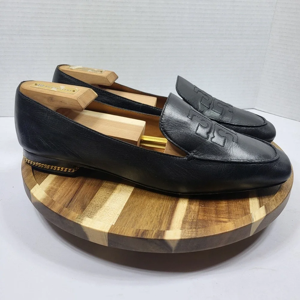 Tory Burch‎ Women's 10.5M Ruby Black Leather Chain Heel Embossed Logo Loafers